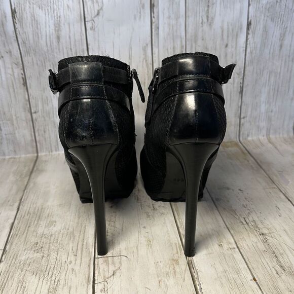 Guess High Heels Womens 7 M Strap Stiletto Side Zips Black Snake Print Leather - Picture 8 of 10